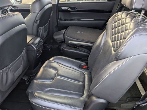 Used 2021 Hyundai Palisade Limited image 11