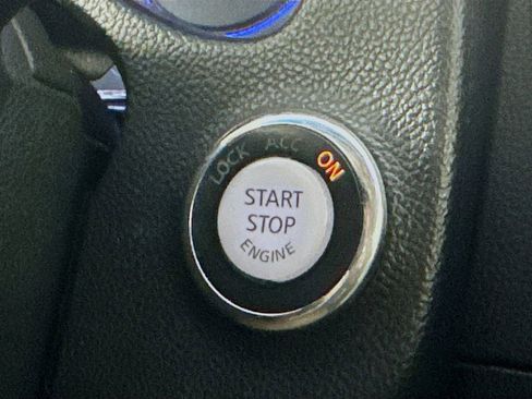 Used 2011 INFINITI G37 Convertible w/ Premium Pkg RWD image 18