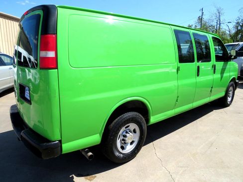 Used 2013 Chevrolet Express 3500 3500 Cargo Extended image 4