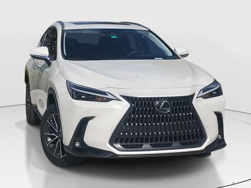 Used 2024 Lexus NX 250 FWD w/ Premium Package image 2
