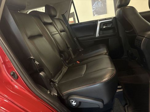 Used 2017 Toyota 4Runner SR5 AWD/4WD image 41