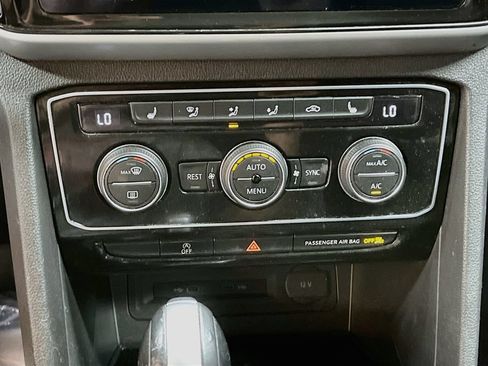 Used 2023 Volkswagen Atlas SE w/ Panoramic Sunroof Package AWD/4WD image 15