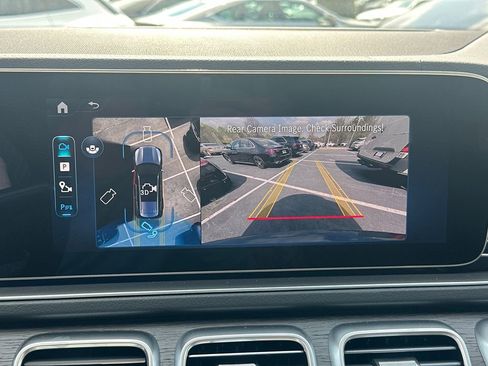 New 2026 Mercedes-Benz GLS 450 4MATIC image 32