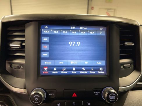 Used 2021 RAM 1500 Big Horn image 24