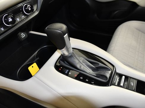 Certified 2023 Honda HR-V LX image 29