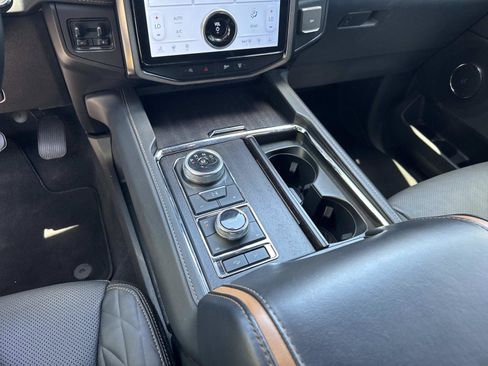 Used 2023 Ford Expedition Platinum AWD/4WD image 28