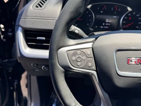 Used 2024 GMC Terrain SLT AWD/4WD image 17