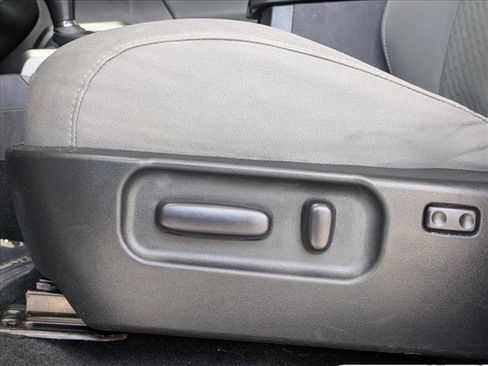 Used 2023 Toyota Tacoma SR5 AWD/4WD image 19