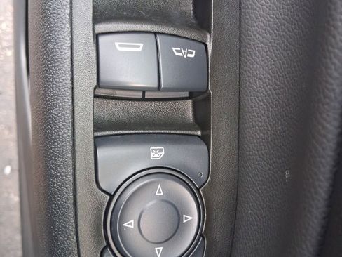 Used 2024 Chevrolet Equinox LT image 22