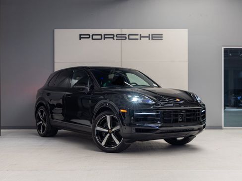 Certified 2026 Porsche Cayenne image 9