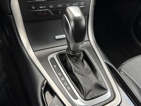 Used 2018 Ford Edge SEL w/ Equipment Group 201A FWD image 24