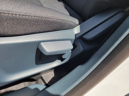 New 2026 Ford Maverick XL AWD/4WD image 9