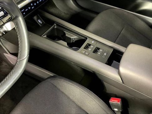 Used 2024 Hyundai Ioniq 6 SE image 17