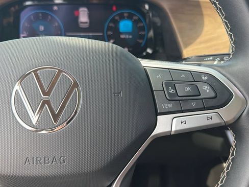 Certified 2024 Volkswagen Atlas SE w/ Panoramic Sunroof Package AWD/4WD image 12
