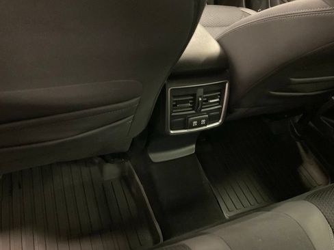 Used 2023 Subaru Forester Premium AWD/4WD image 30