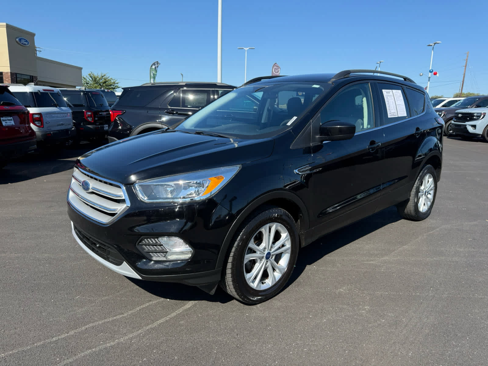 Used 2018 Ford Escape SE w/ SE Sync 3 Package FWD image 23