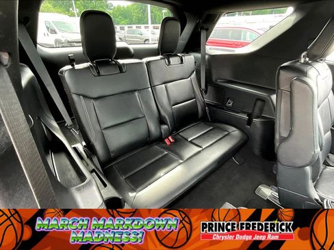 Used 2020 Ford Explorer ST w/ ST Street Pack image 23