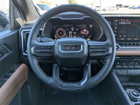 Used 2025 GMC Canyon AT4 AWD/4WD image 19