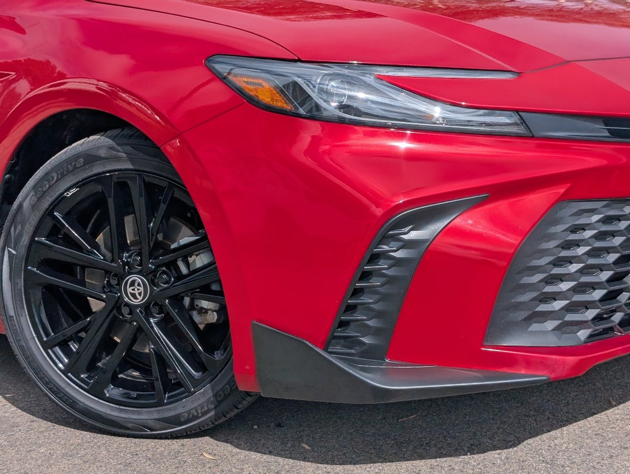 Used 2025 Toyota Camry SE FWD image 10