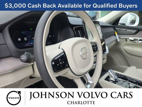 New 2026 Volvo XC90 B6 Ultra w/ Protection Package image 18