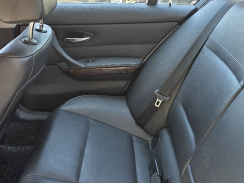 Used 2011 BMW 335i xDrive Sedan AWD/4WD image 15