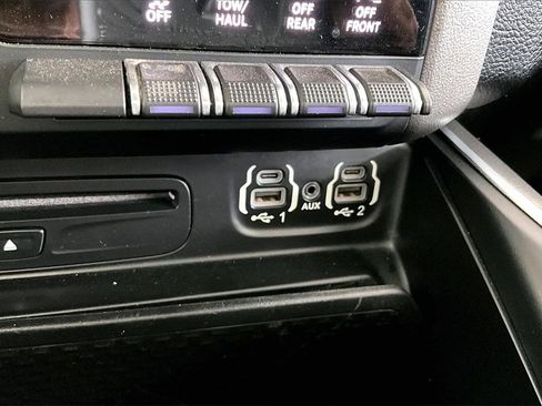 Used 2019 RAM 1500 Big Horn image 17