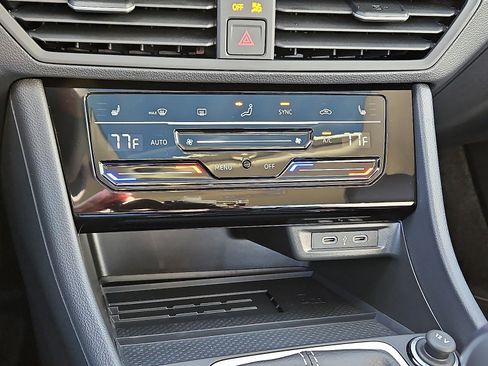 New 2026 Volkswagen Jetta SE image 15