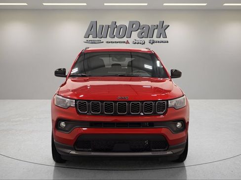 Used 2026 Jeep Compass Latitude AWD/4WD image 6