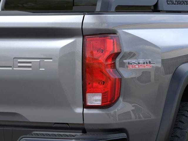 New 2025 Chevrolet Colorado Trail Boss w/ Midnight Edition AWD/4WD image 11