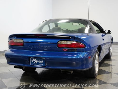 Used 1995 Chevrolet Camaro Z28 RWD image 12