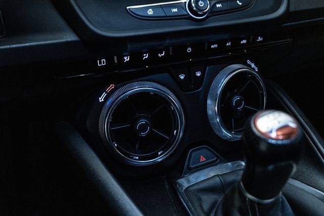Used 2021 Chevrolet Camaro LT RWD image 26