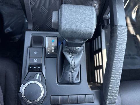 Used 2024 Toyota Tacoma SR image 22