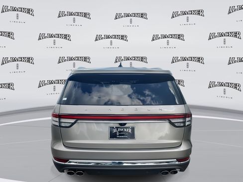 Used 2023 Lincoln Aviator Reserve w/ Equipment Group 201A image 4
