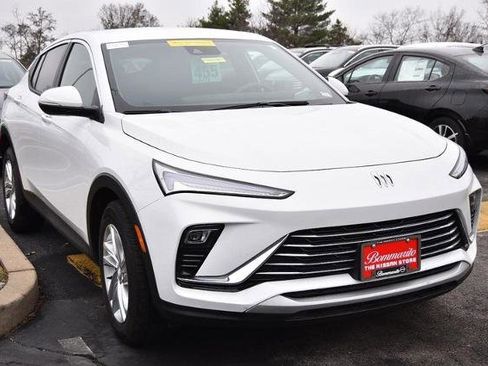 Used 2025 Buick Envista Preferred image 4