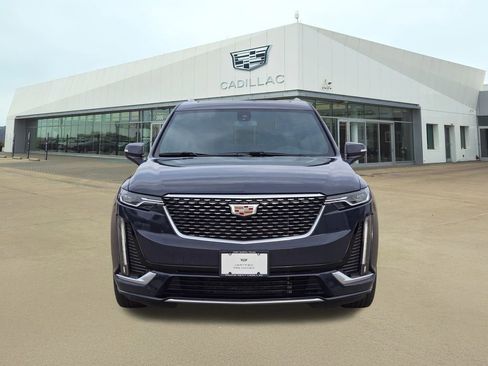 Certified 2025 Cadillac XT6 Premium Luxury image 2