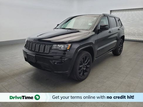 Used 2021 Jeep Grand Cherokee Laredo X image 1