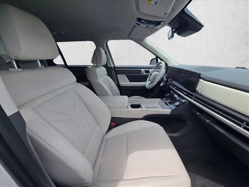 Used 2025 Hyundai Santa Fe SEL image 26