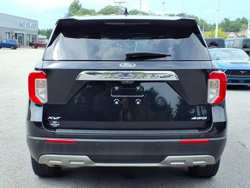 Used 2021 Ford Explorer XLT w/ Equipment Group 202A AWD/4WD image 4