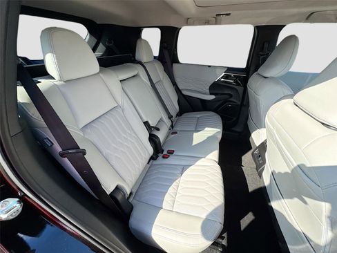 New 2026 Mitsubishi Outlander SEL image 29