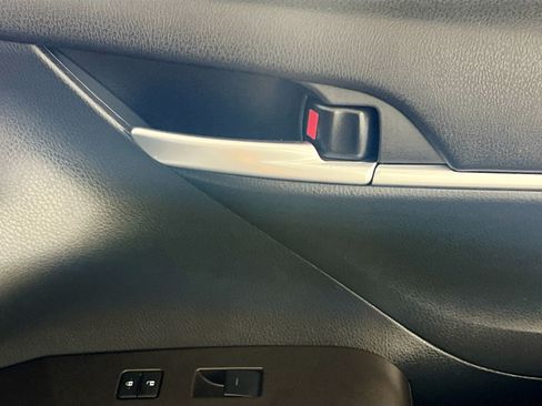 Used 2023 Toyota Camry SE FWD image 30