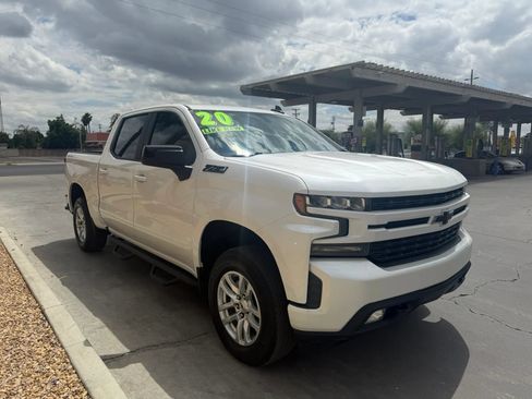 Used 2020 Chevrolet Silverado 1500 RST AWD/4WD image 3