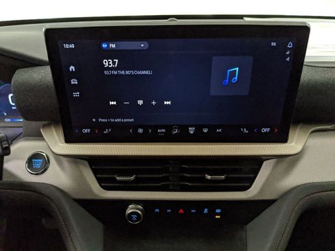 New 2025 Ford Explorer Active image 14