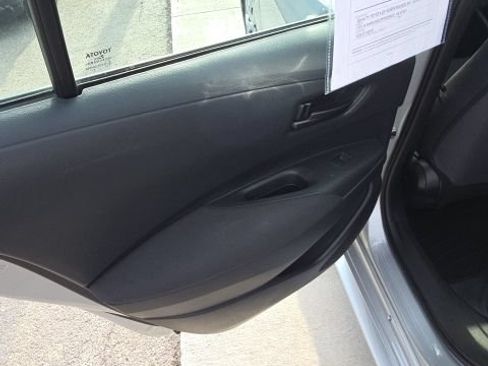 Used 2025 Toyota Corolla LE FWD image 18