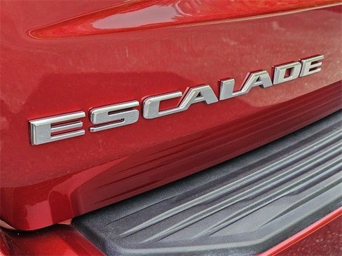 Certified 2023 Cadillac Escalade Premium Luxury Platinum w/ Heavy-Duty Trailer Package image 18