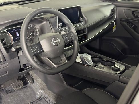 New 2026 Nissan Rogue S image 7