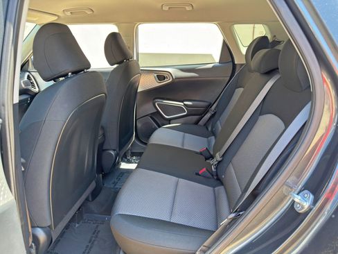 Used 2023 Kia Soul LX w/ LX Technology Package FWD image 31