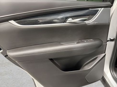Used 2020 Cadillac XT5 Premium Luxury FWD image 31