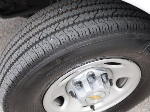 Used 2025 Chevrolet Express 3500 LT w/ LT Preferred Equipment Group image 22