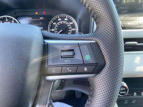 New 2025 Mitsubishi Outlander SE image 17