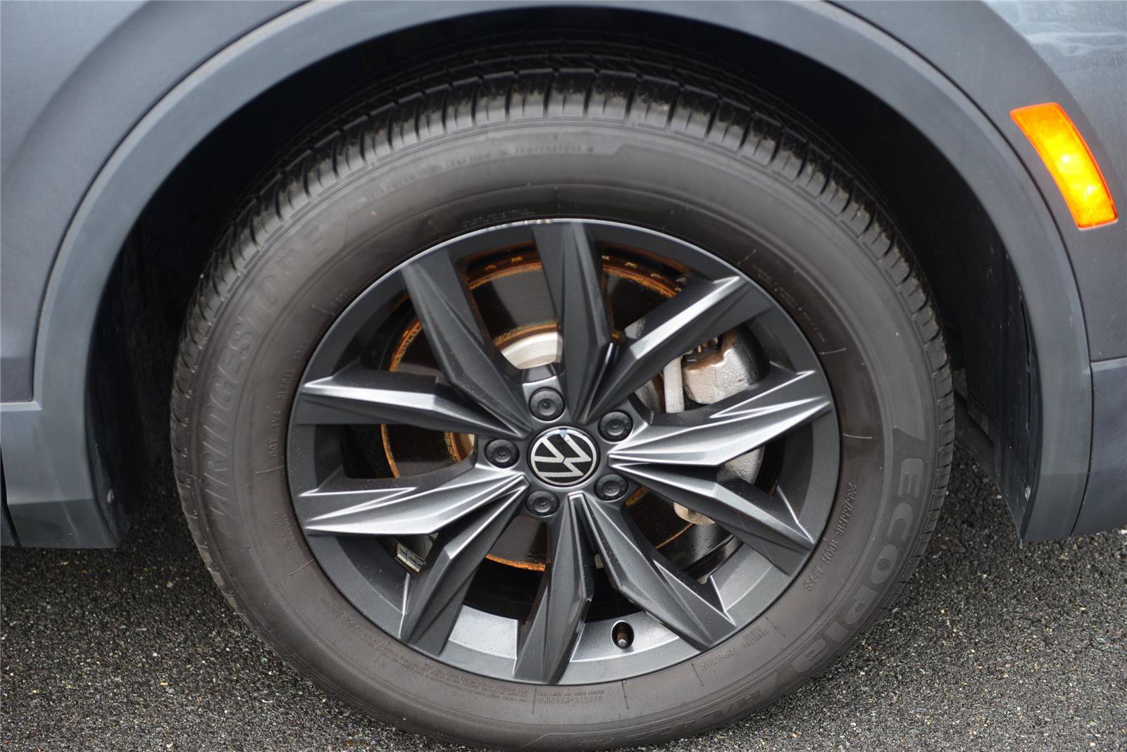 Certified 2024 Volkswagen Tiguan SE AWD/4WD image 6